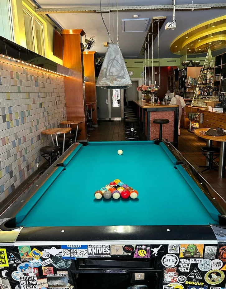 Pool table